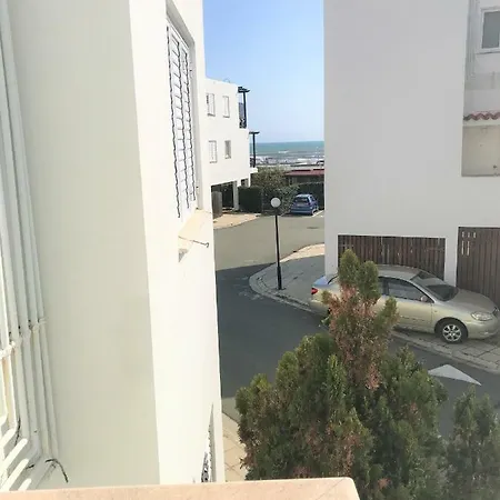 Seaside 1 Bdr Apt In بيت للعطل *