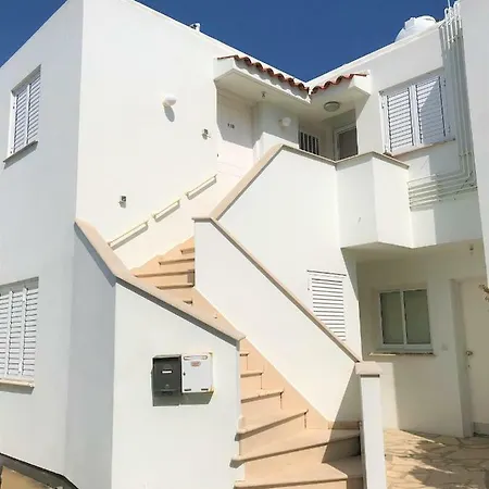 Seaside 1 Bdr Apt In Meneou
